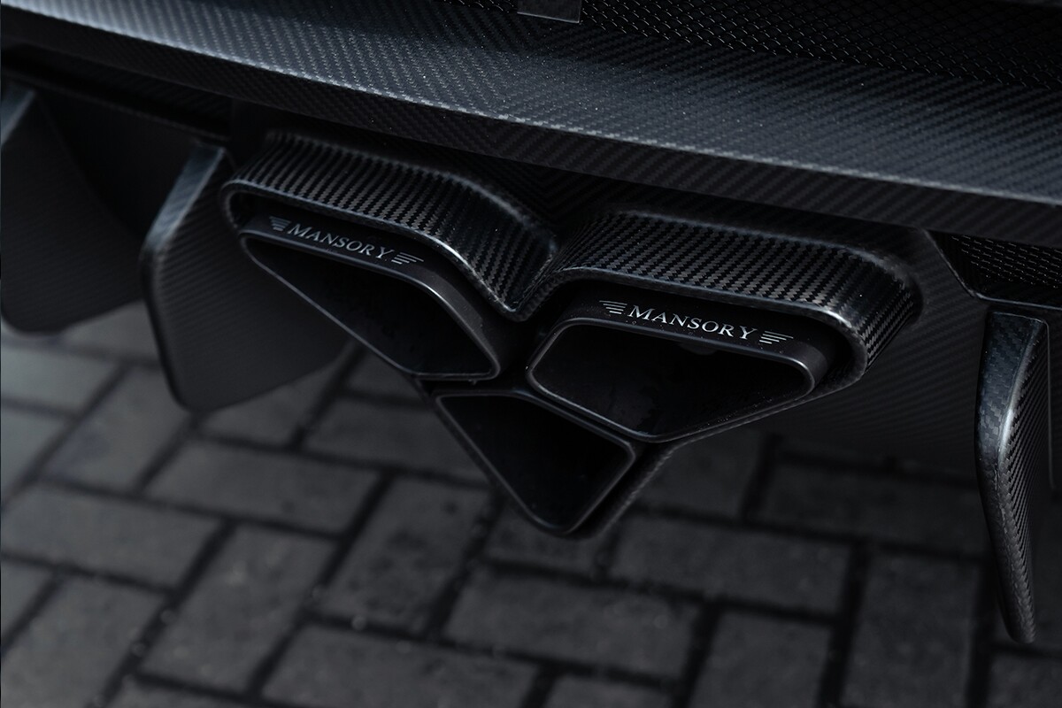 Установленный обвес Mansory Lamborghini Urus