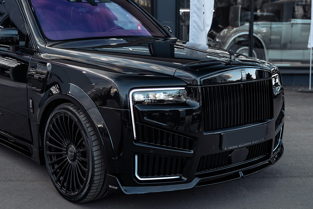 Установленный обвес Mansory Widebody Rolls-Royce Cullinan Series II