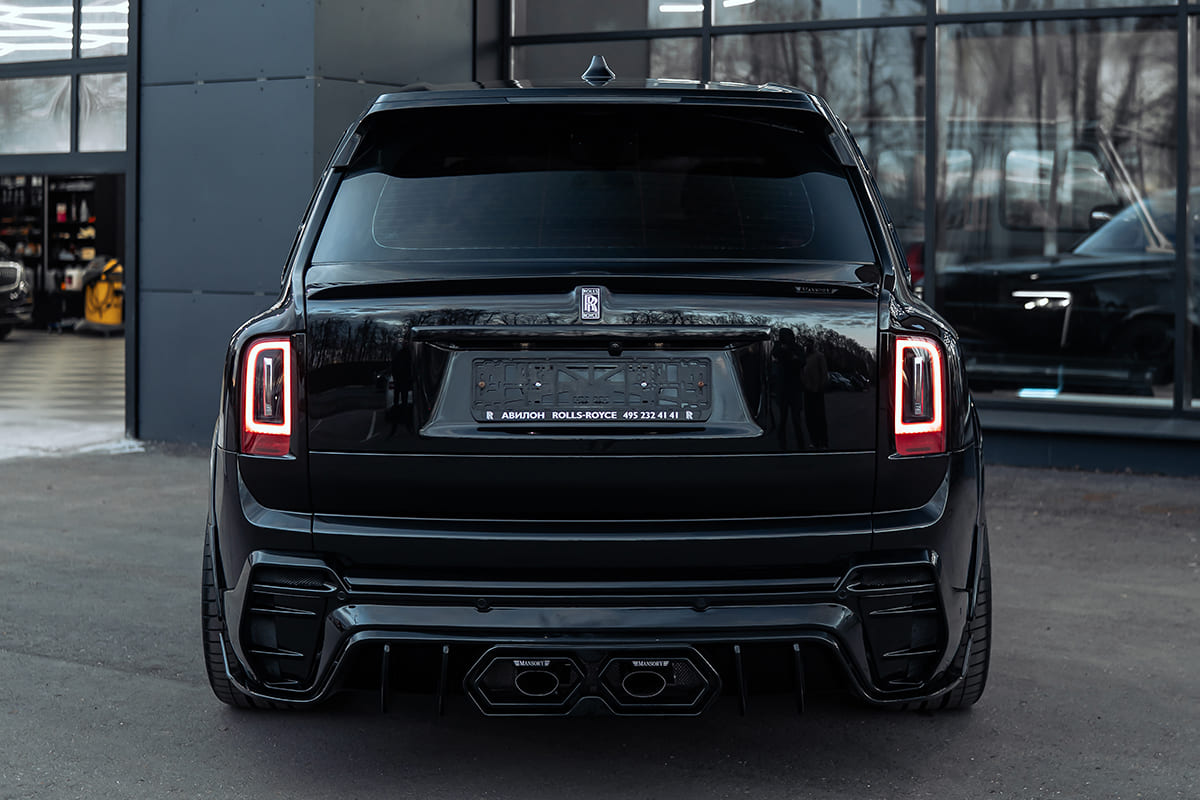 Установленный обвес Mansory Widebody Rolls-Royce Cullinan Series II
